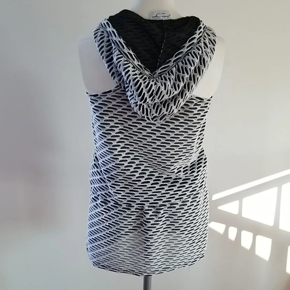 Jordan Taylor black White hooded beach cover up